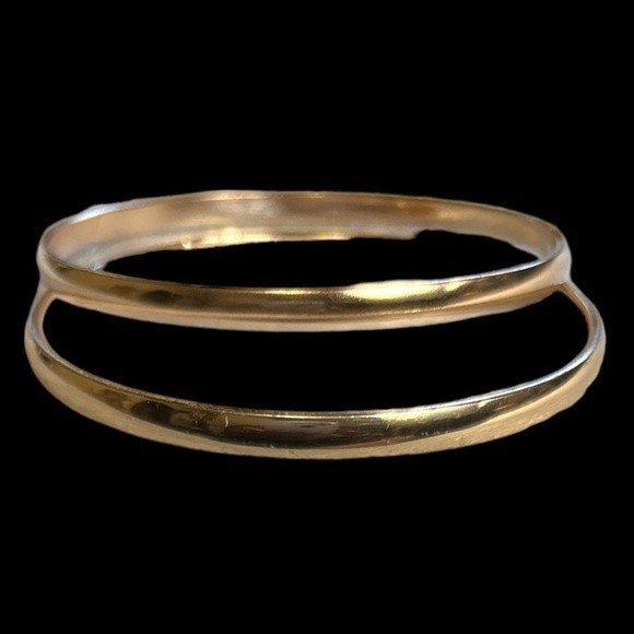 Vintage Bangle Bracelets Rose Gold Plated Non tarnish Set of 2 - Picture 2 of 11